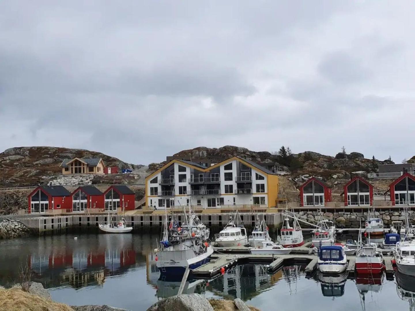 Gjermesoy Luxury Apartment Ballstad Exterior foto